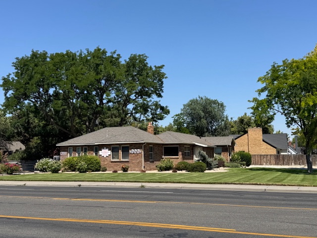 An exterior photo of the Janice Seagraves Foundation building